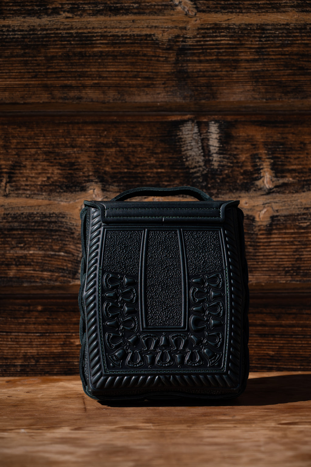 Leather bag “Horseshoe”