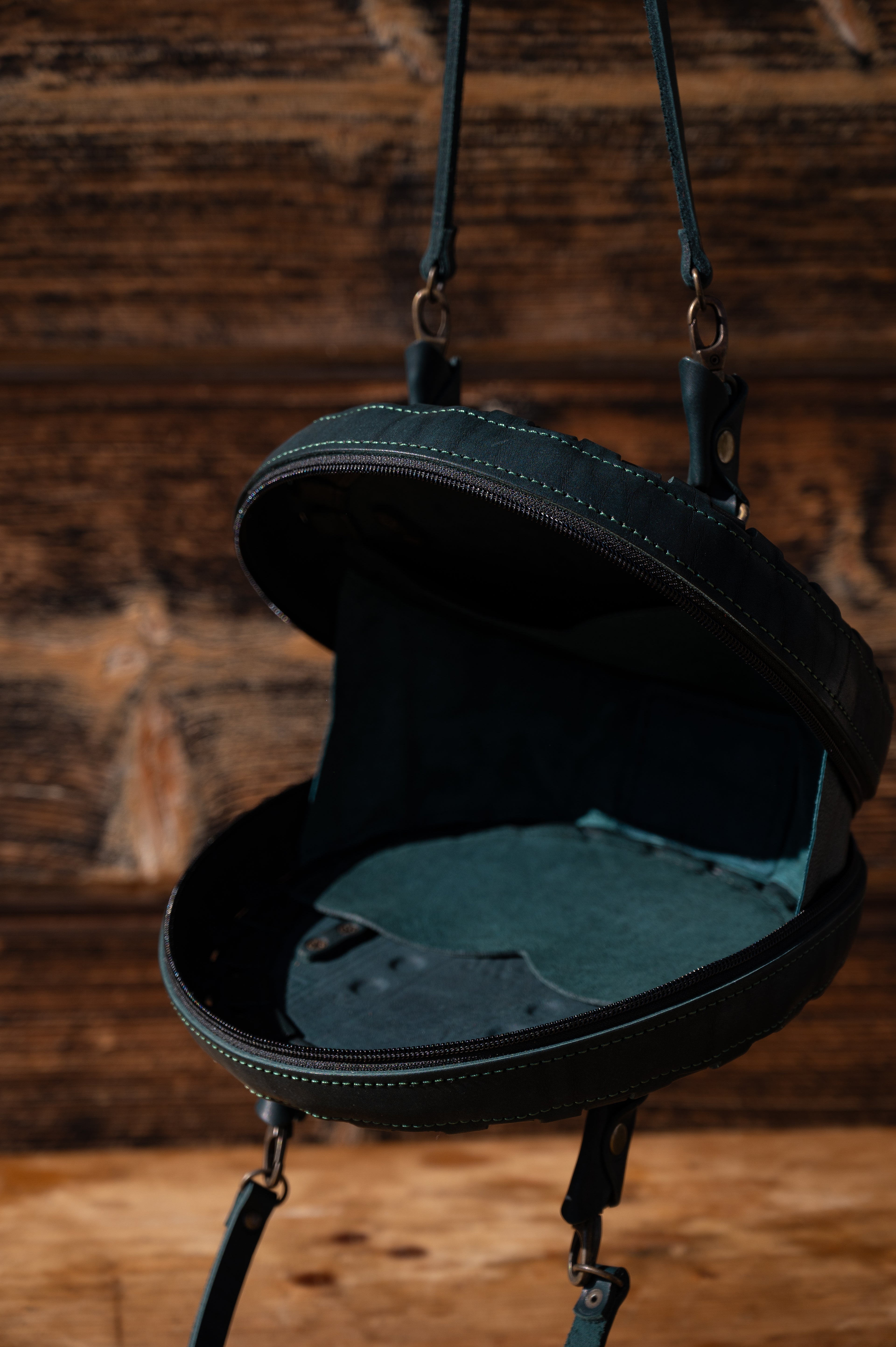 Leather bag “Necklace”