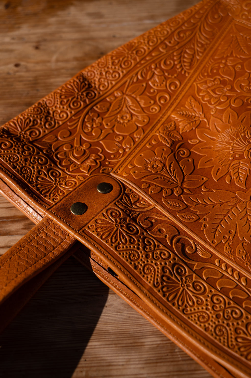 Leather bag “Flower Shopper”