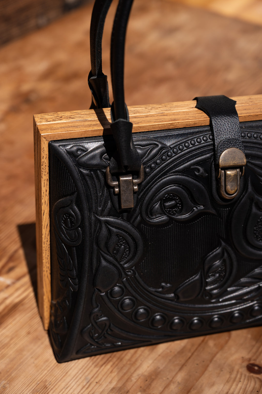 Leather bag “Calla”