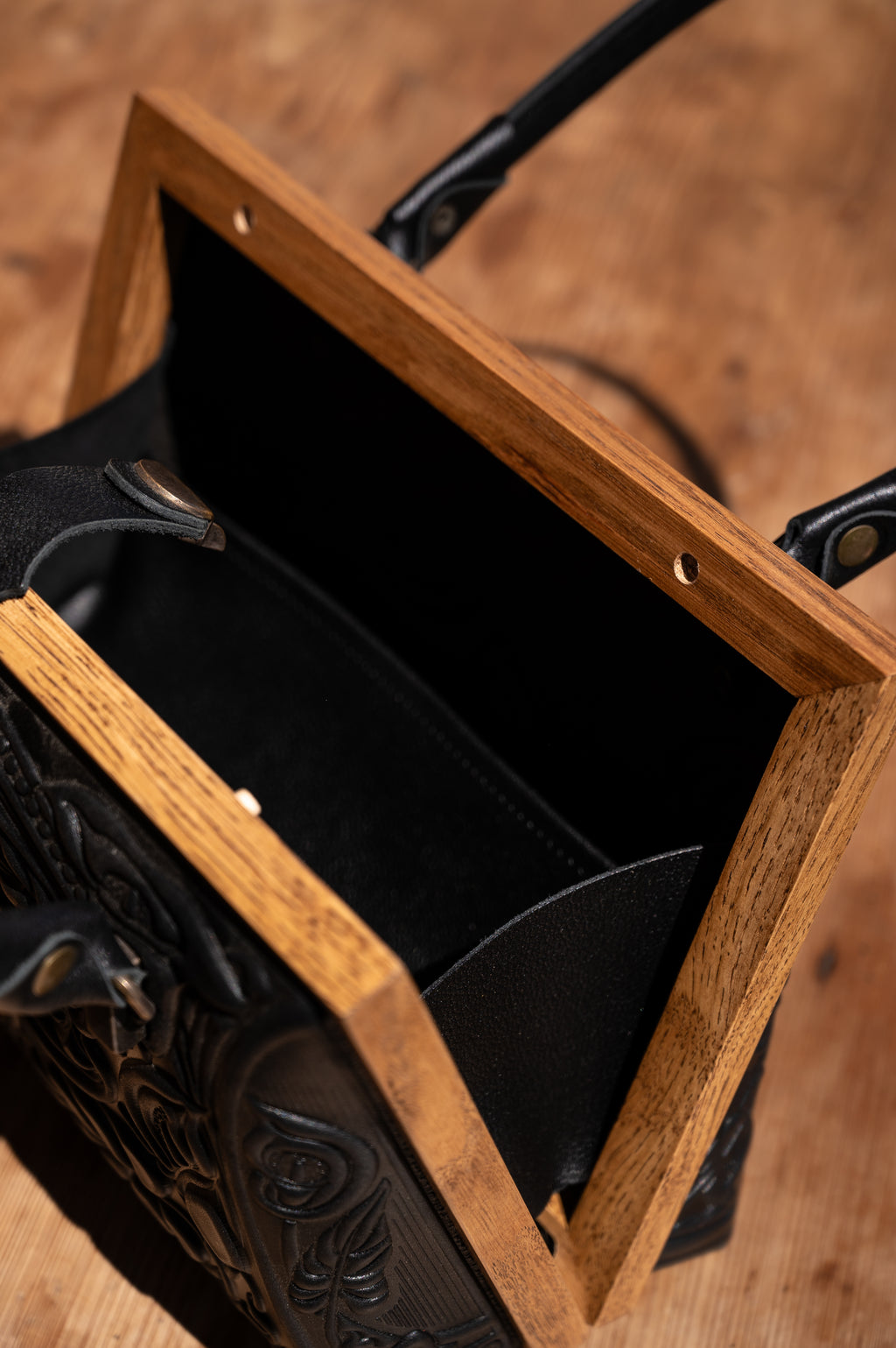 Leather bag “Calla”