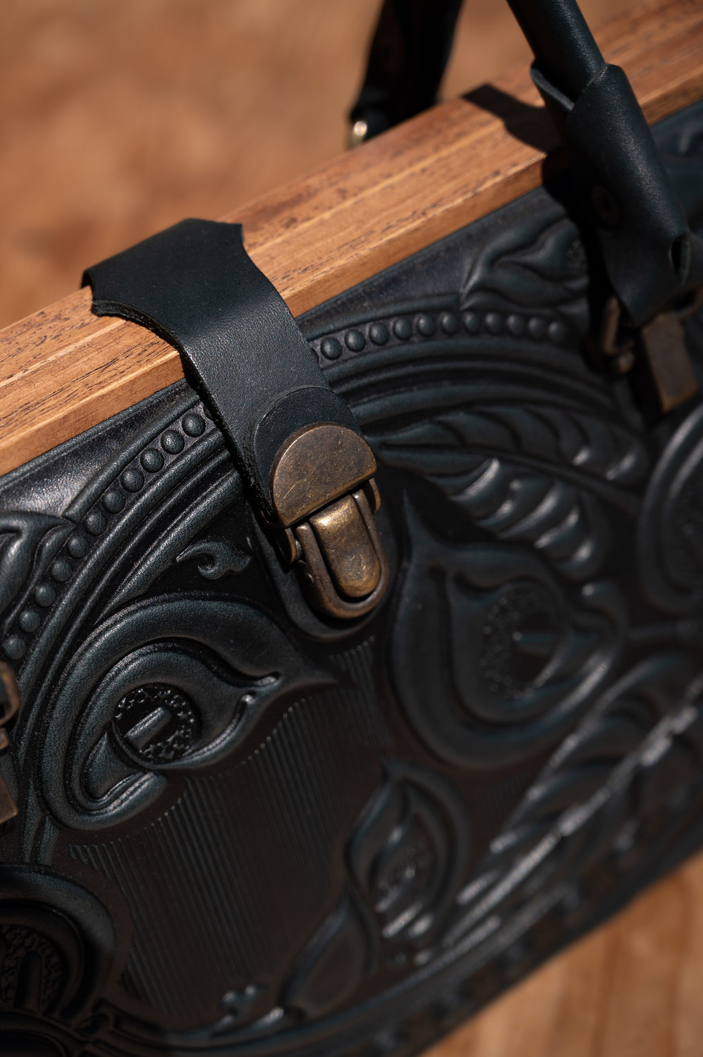 Leather bag “Calla”